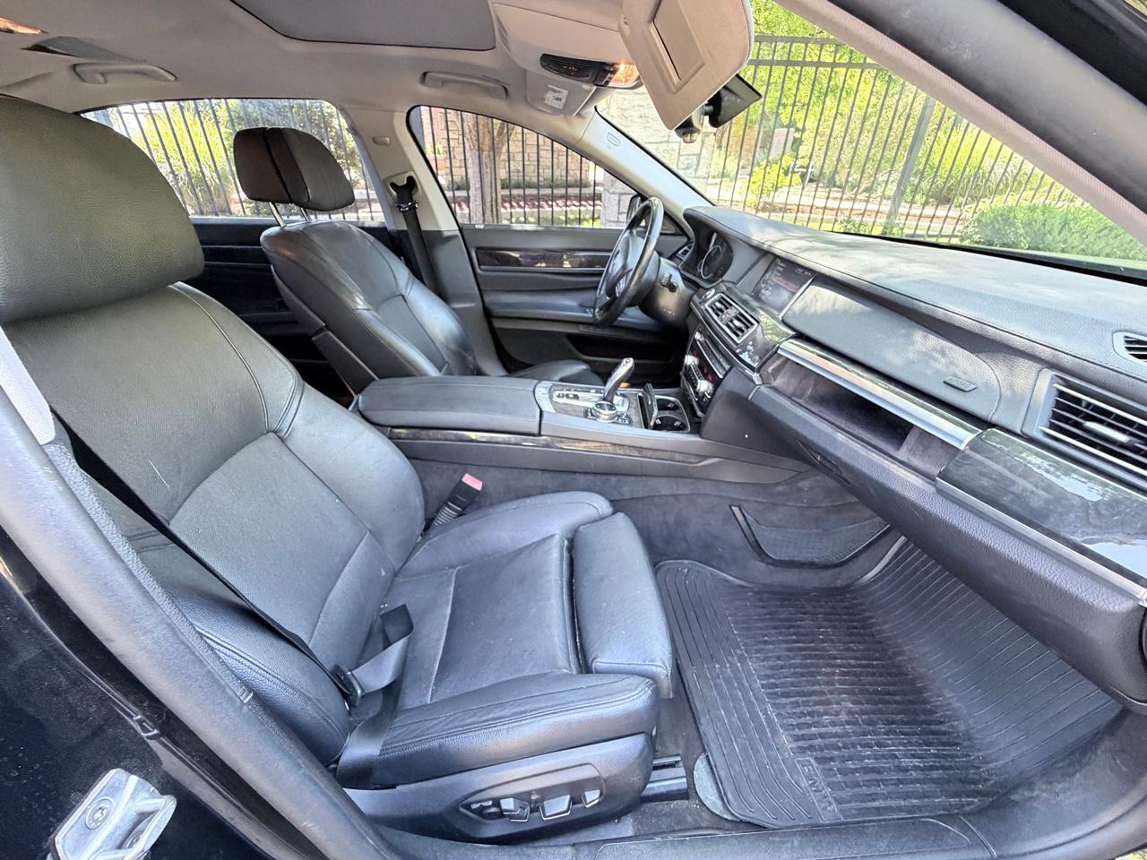BMW 7 Series 4dr Sdn 740Li xDrive AWD 2014
