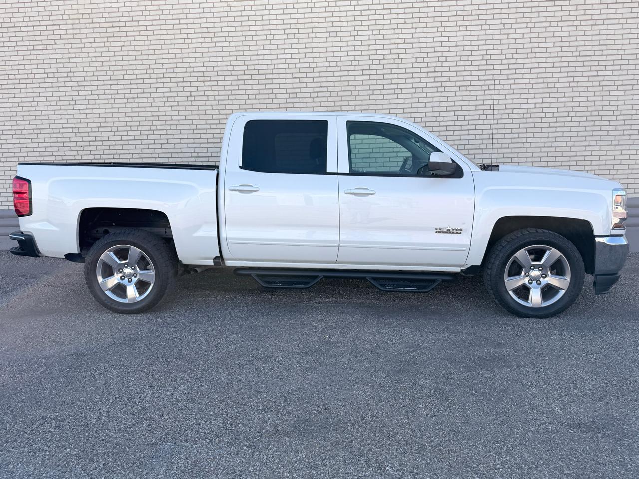Chevrolet Silverado 1500 2WD Crew Cab 143.5" LT w/1LT 2018