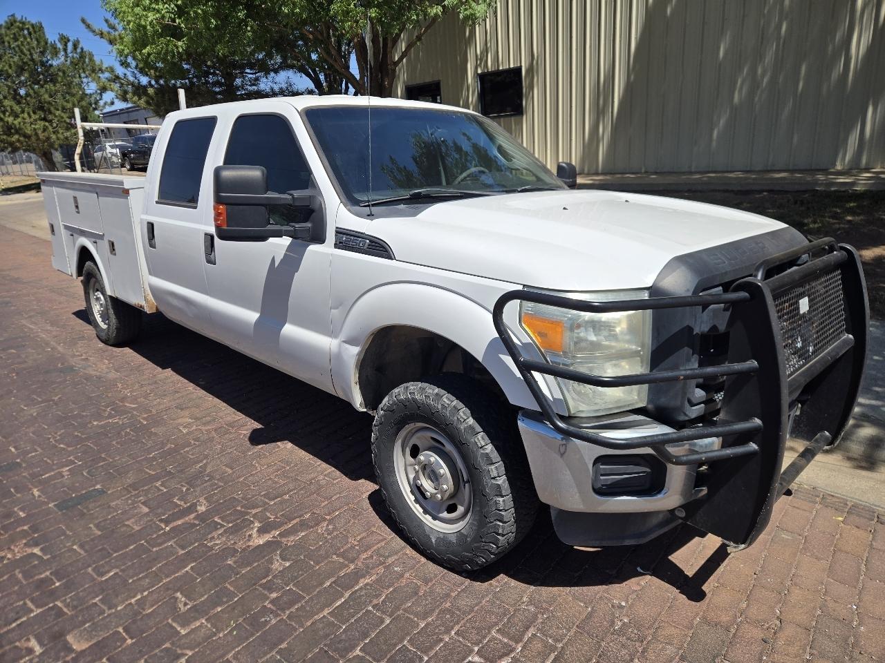 Ford Super Duty F-250 SRW 4WD Crew Cab 172" XL 2015