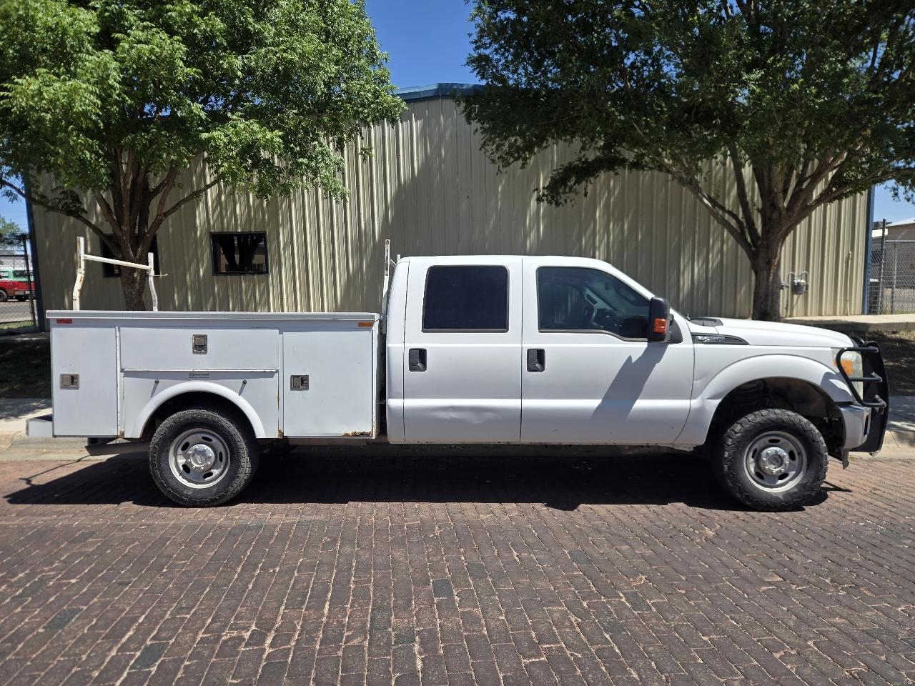 Ford Super Duty F-250 SRW 4WD Crew Cab 172" XL 2015