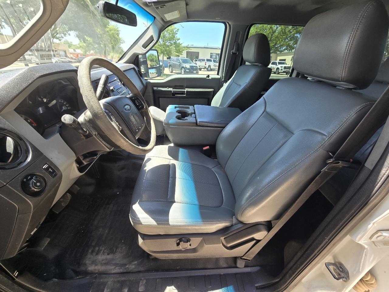 Ford Super Duty F-250 SRW 4WD Crew Cab 172" XL 2015