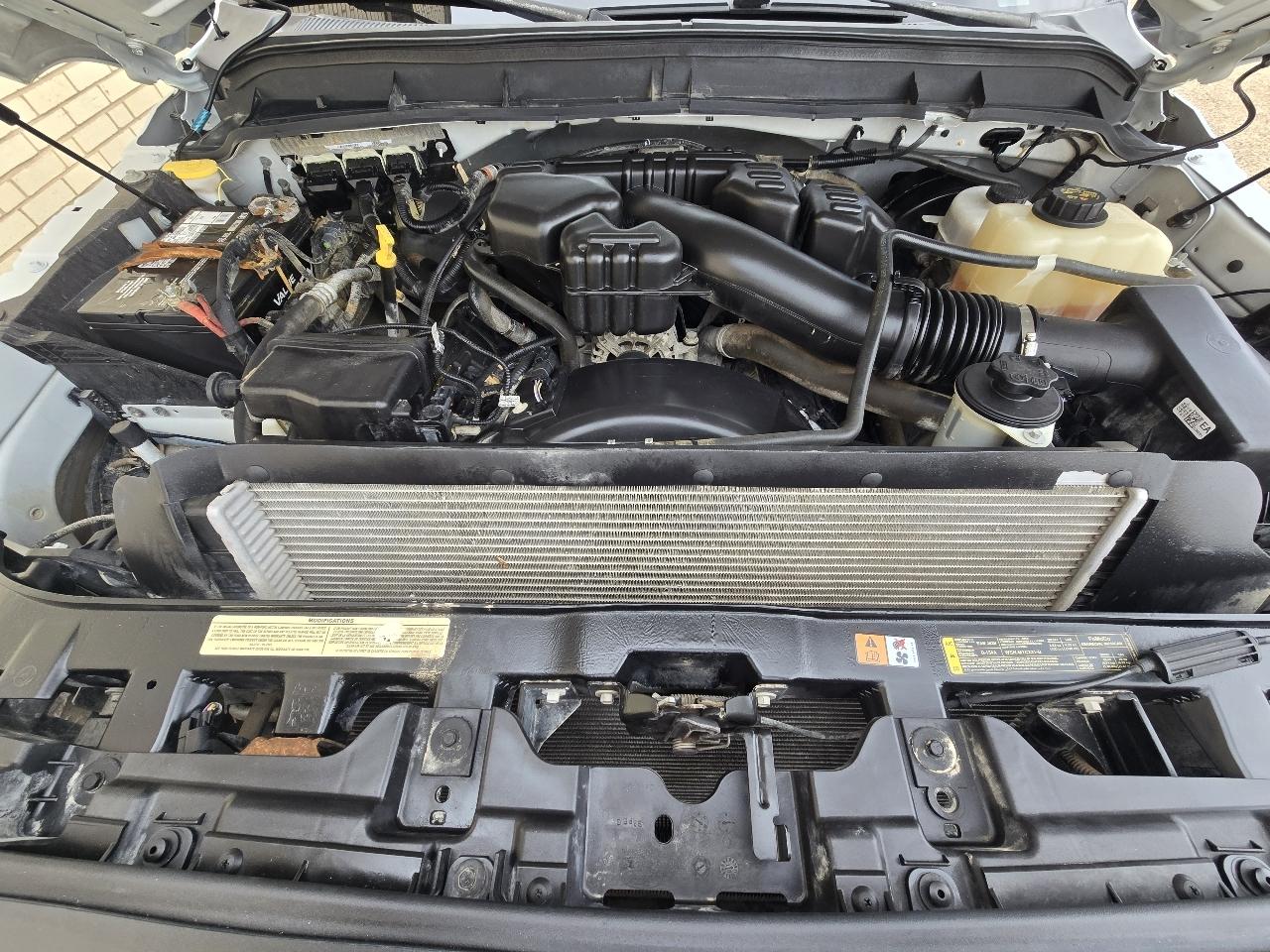Ford Super Duty F-250 SRW XL 4WD Crew Cab 8' Box 2015