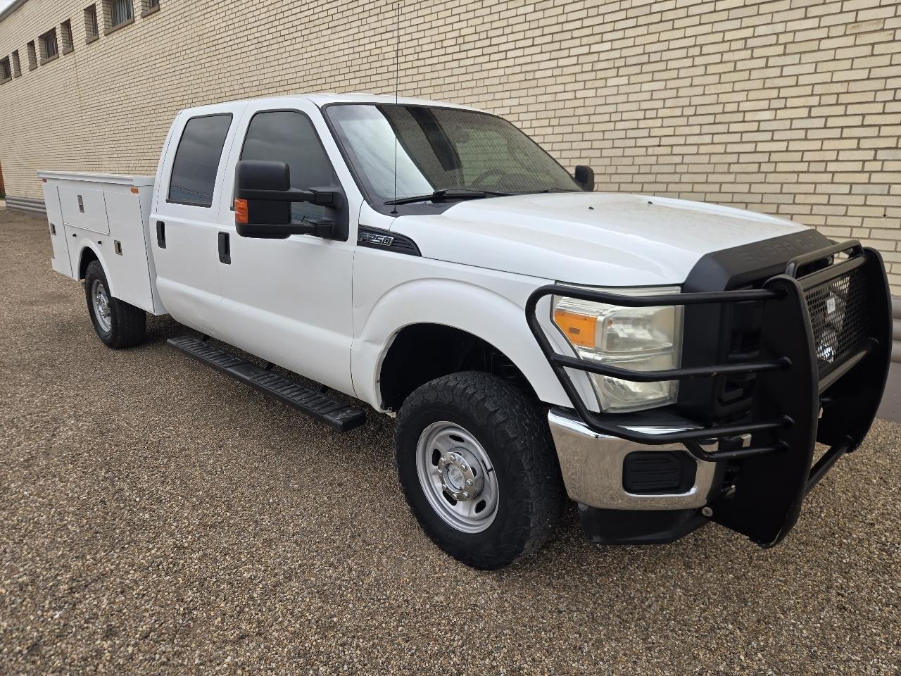 Ford Super Duty F-250 SRW XL 4WD Crew Cab 8' Box 2015
