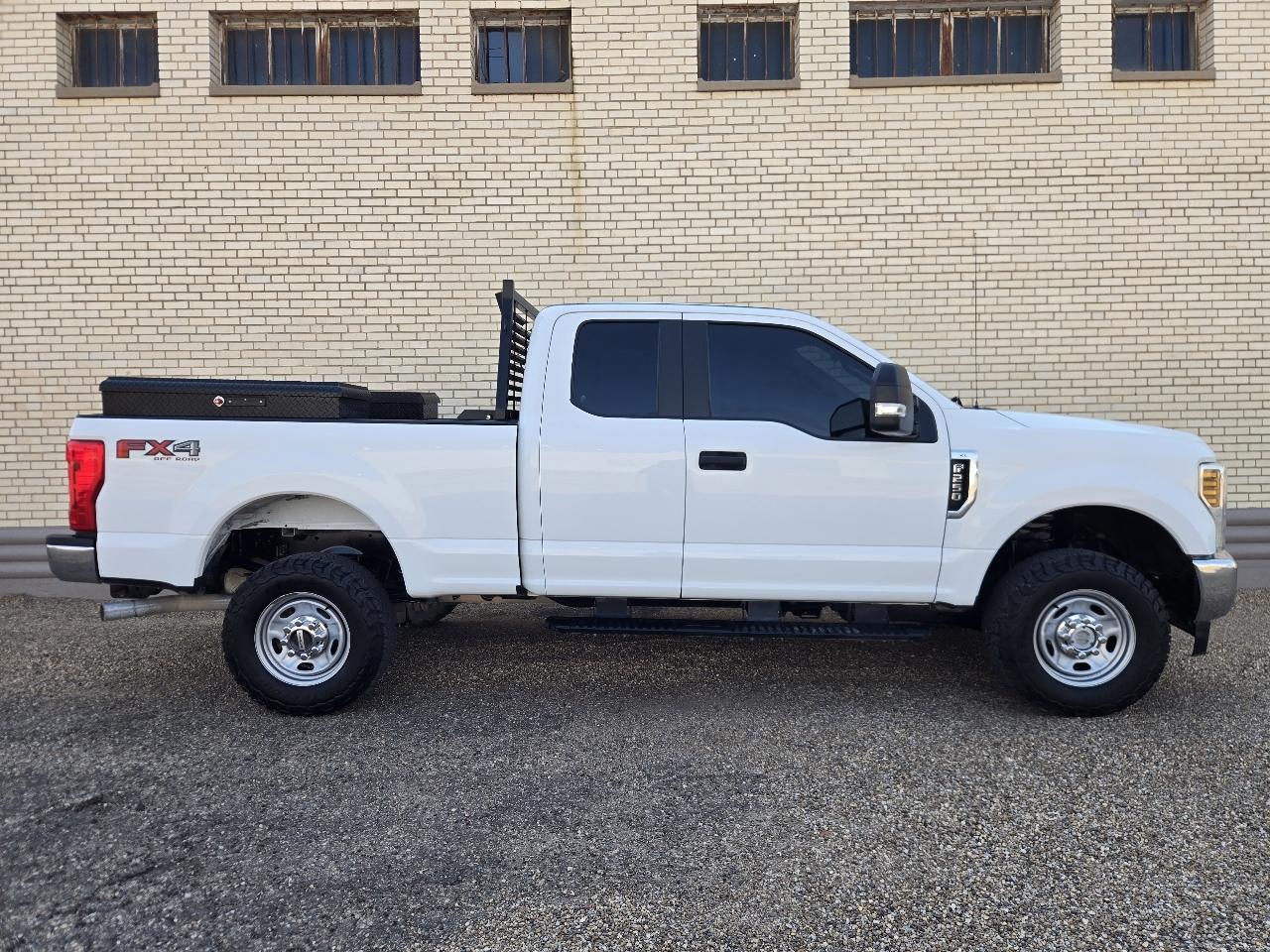 Ford Super Duty F-250 SRW XL 4WD SuperCab 6.75' Box 2019