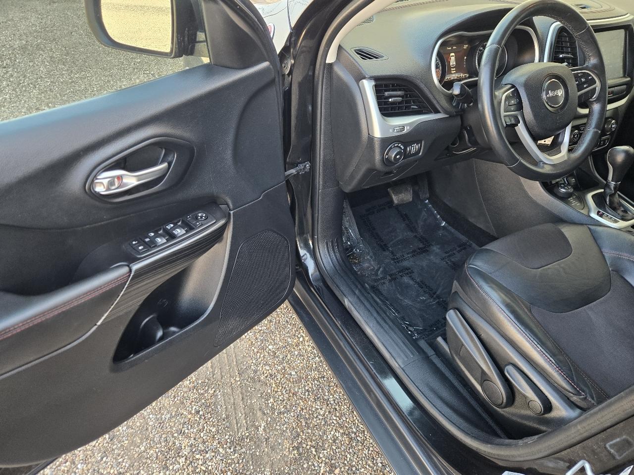Jeep Cherokee 4WD 4dr Trailhawk 2015