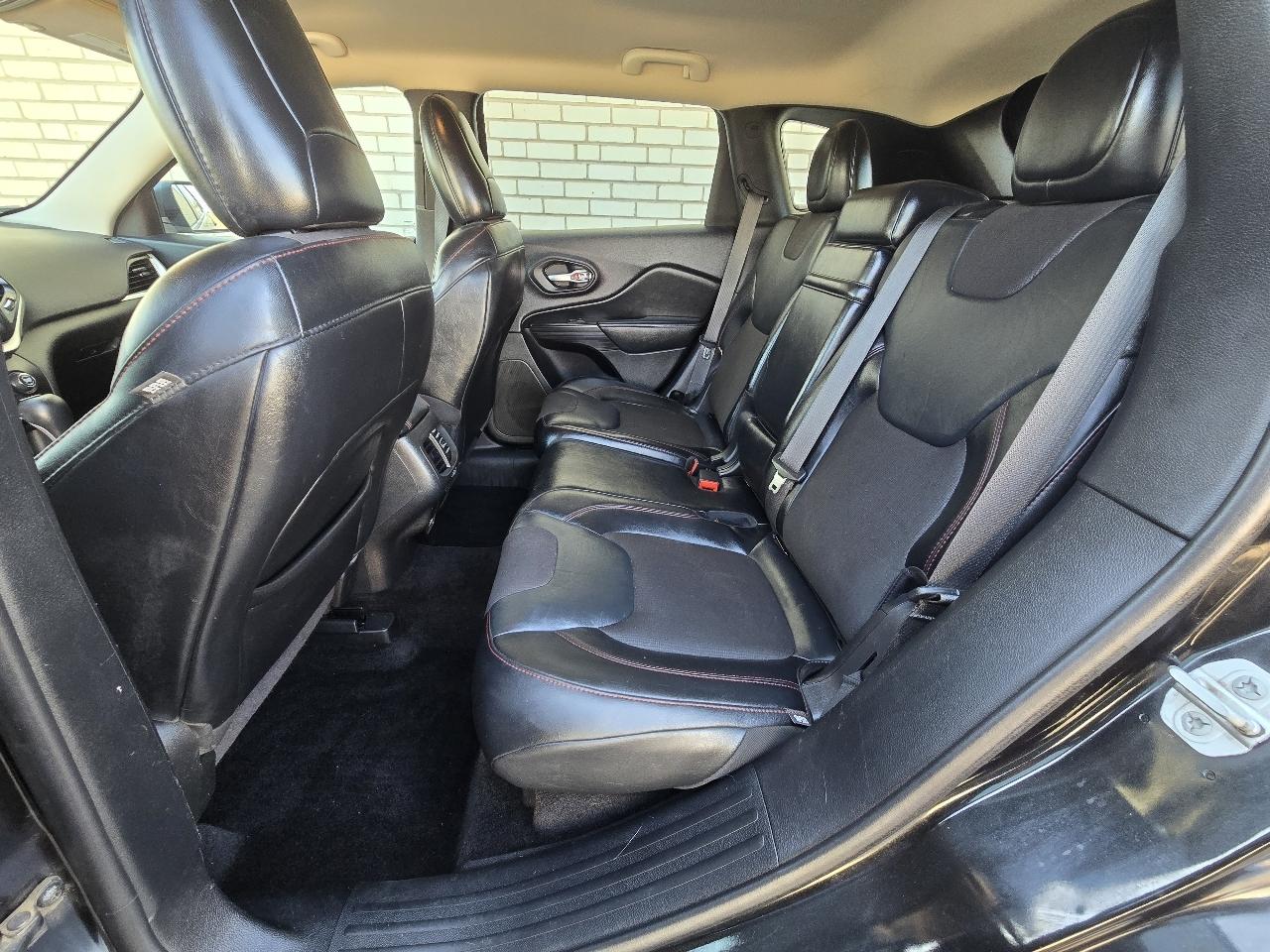 Jeep Cherokee 4WD 4dr Trailhawk 2015