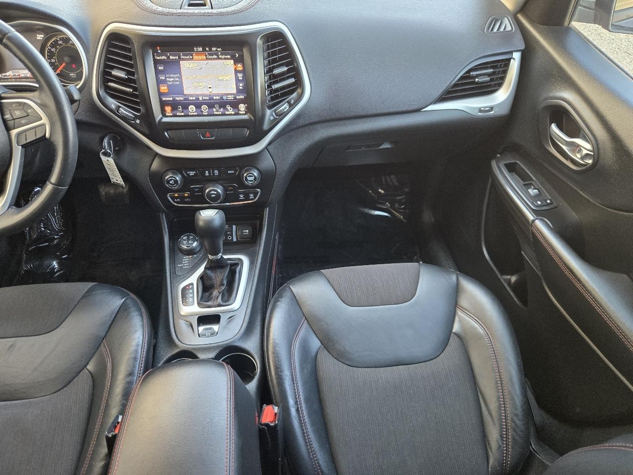 Jeep Cherokee 4WD 4dr Trailhawk 2015