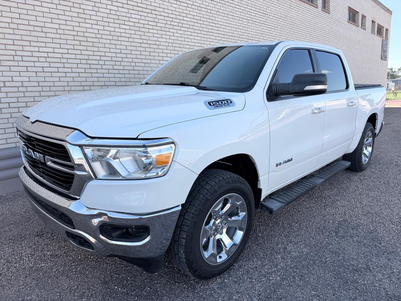 RAM 1500 Lone Star 4x2 Crew Cab 5'7" Box 2020