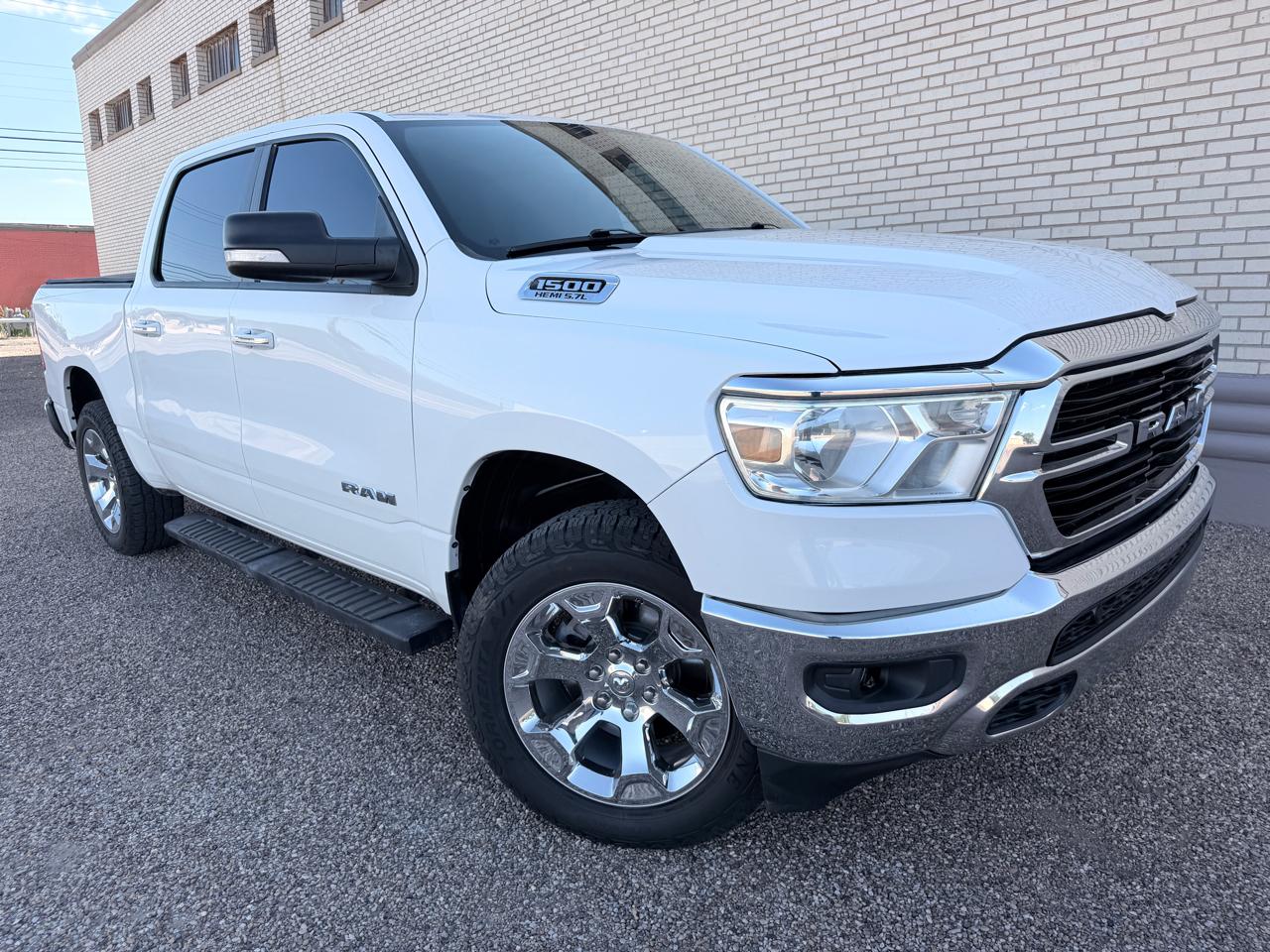 RAM 1500 Lone Star 4x2 Crew Cab 5'7" Box 2020