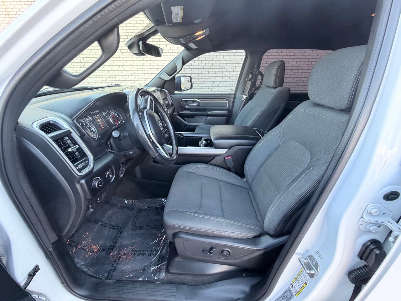 RAM 1500 Lone Star 4x2 Crew Cab 5'7" Box 2020
