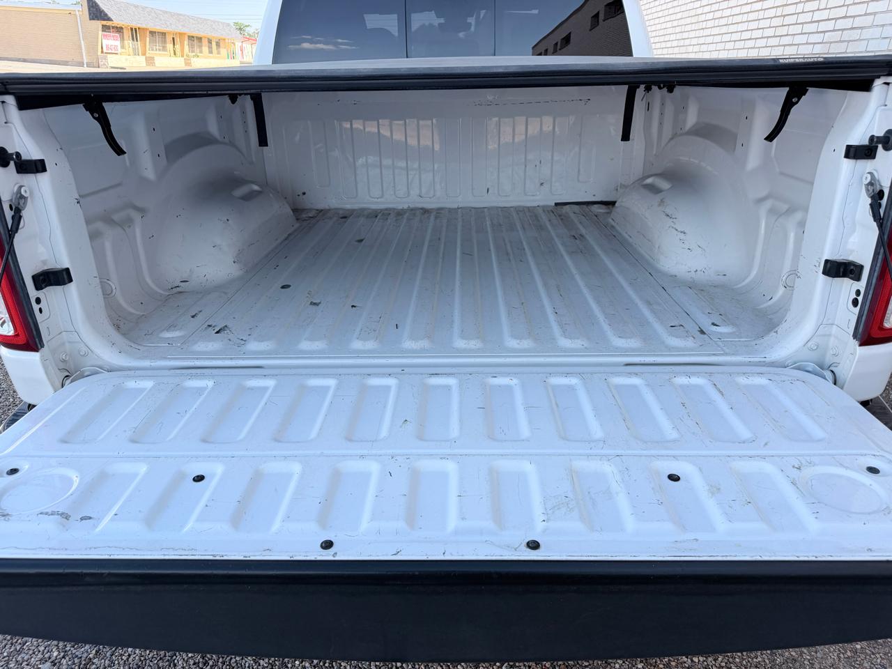 RAM 1500 Lone Star 4x2 Crew Cab 5'7" Box 2020