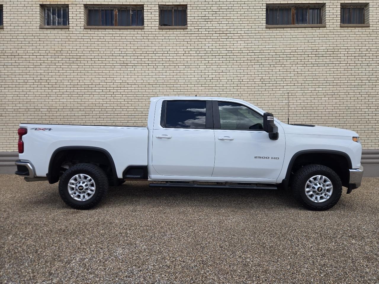 Chevrolet Silverado 2500HD LT Crew Cab 4WD 2023