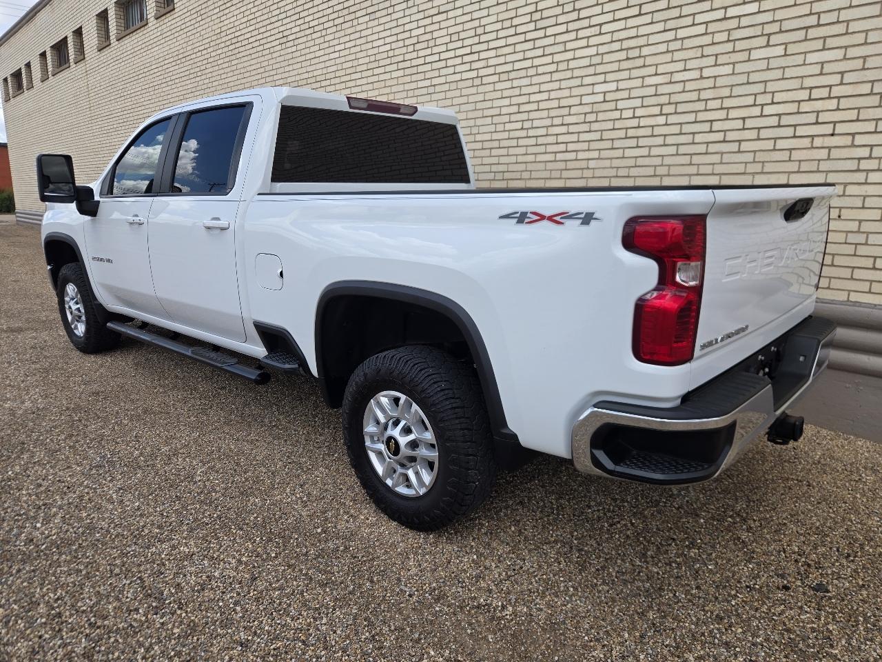 Chevrolet Silverado 2500HD LT Crew Cab 4WD 2023