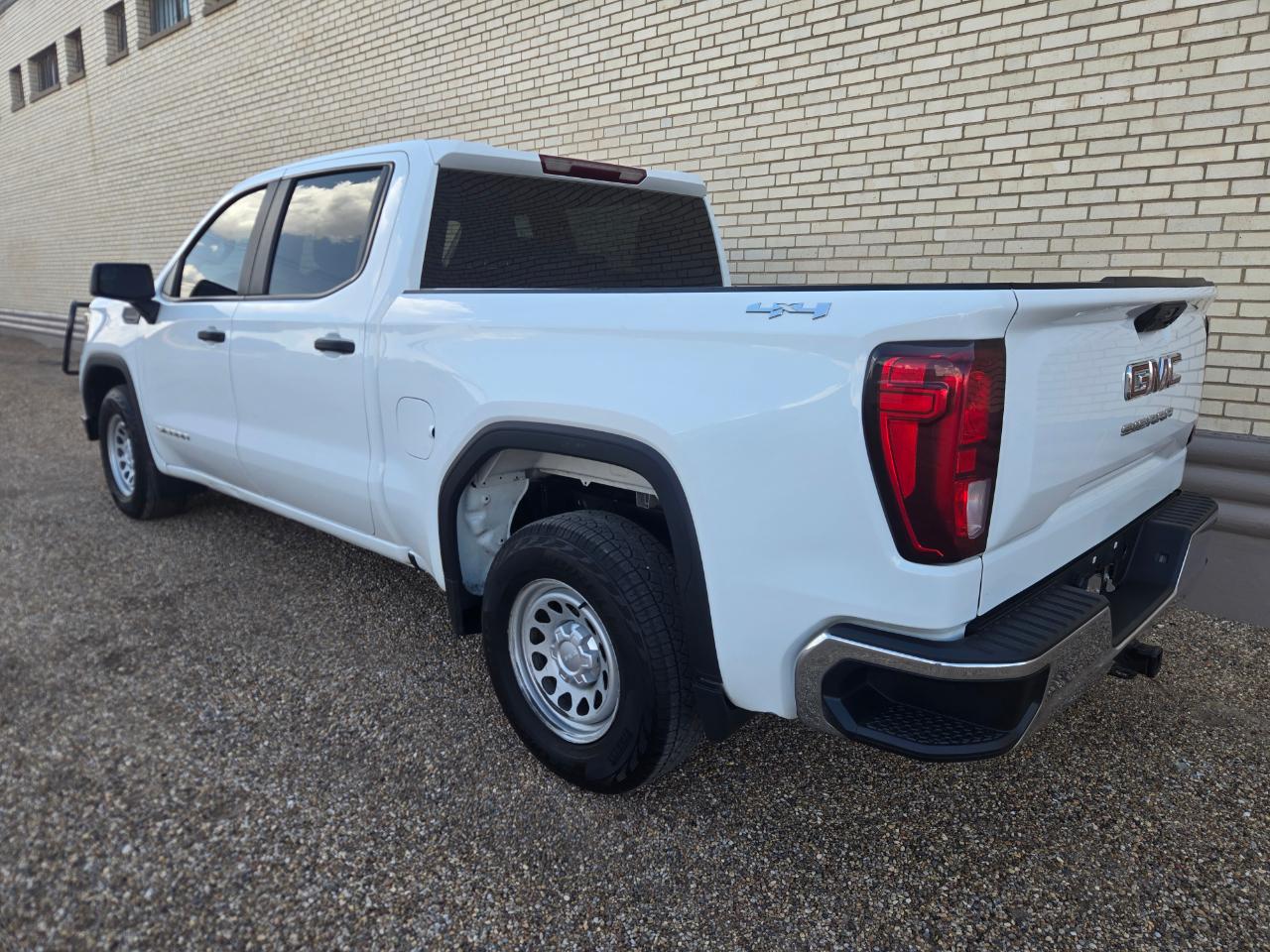 GMC Sierra 1500 Pro Crew Cab Short Box 4WD 2023