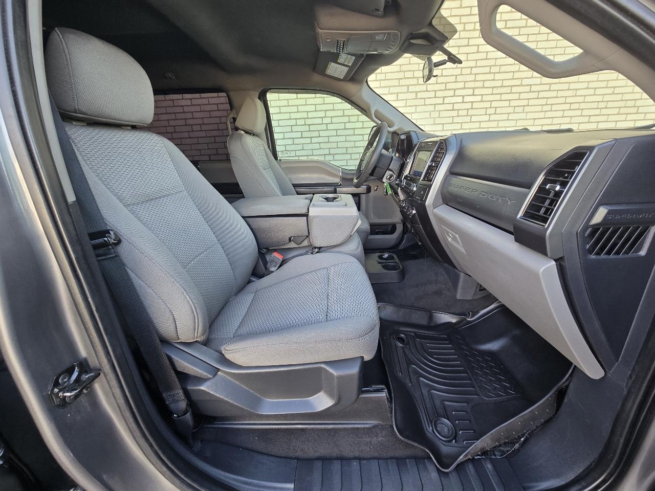 Ford Super Duty F-250 SRW XLT 4WD Crew Cab 8' Box 2022