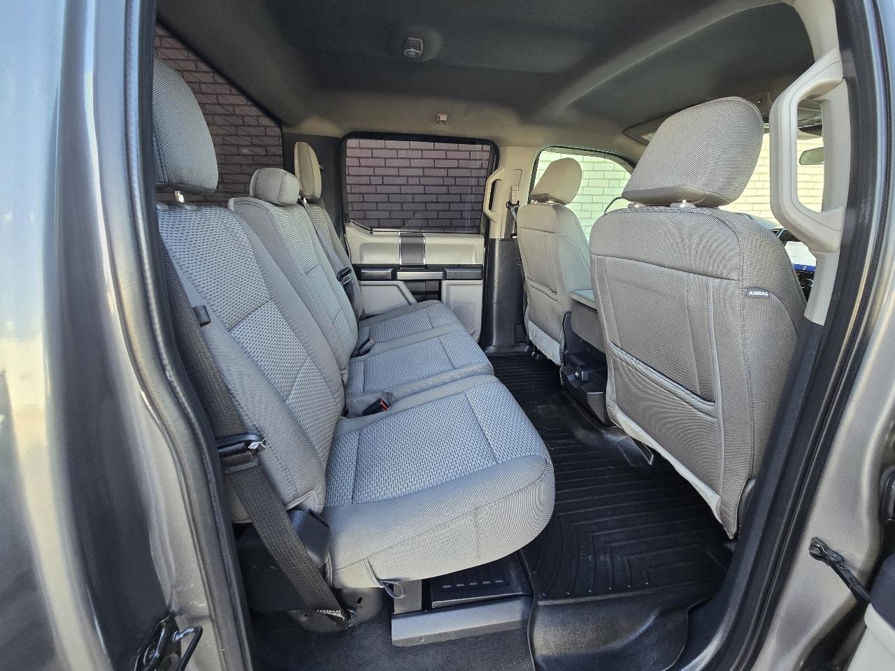 Ford Super Duty F-250 SRW XLT 4WD Crew Cab 8' Box 2022