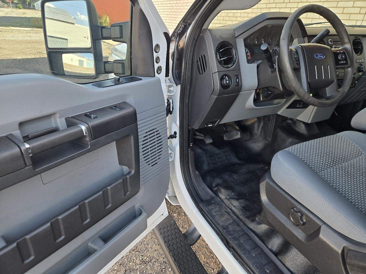 Ford Super Duty F-250 SRW XL 4WD SuperCab 6.75' Box 2016