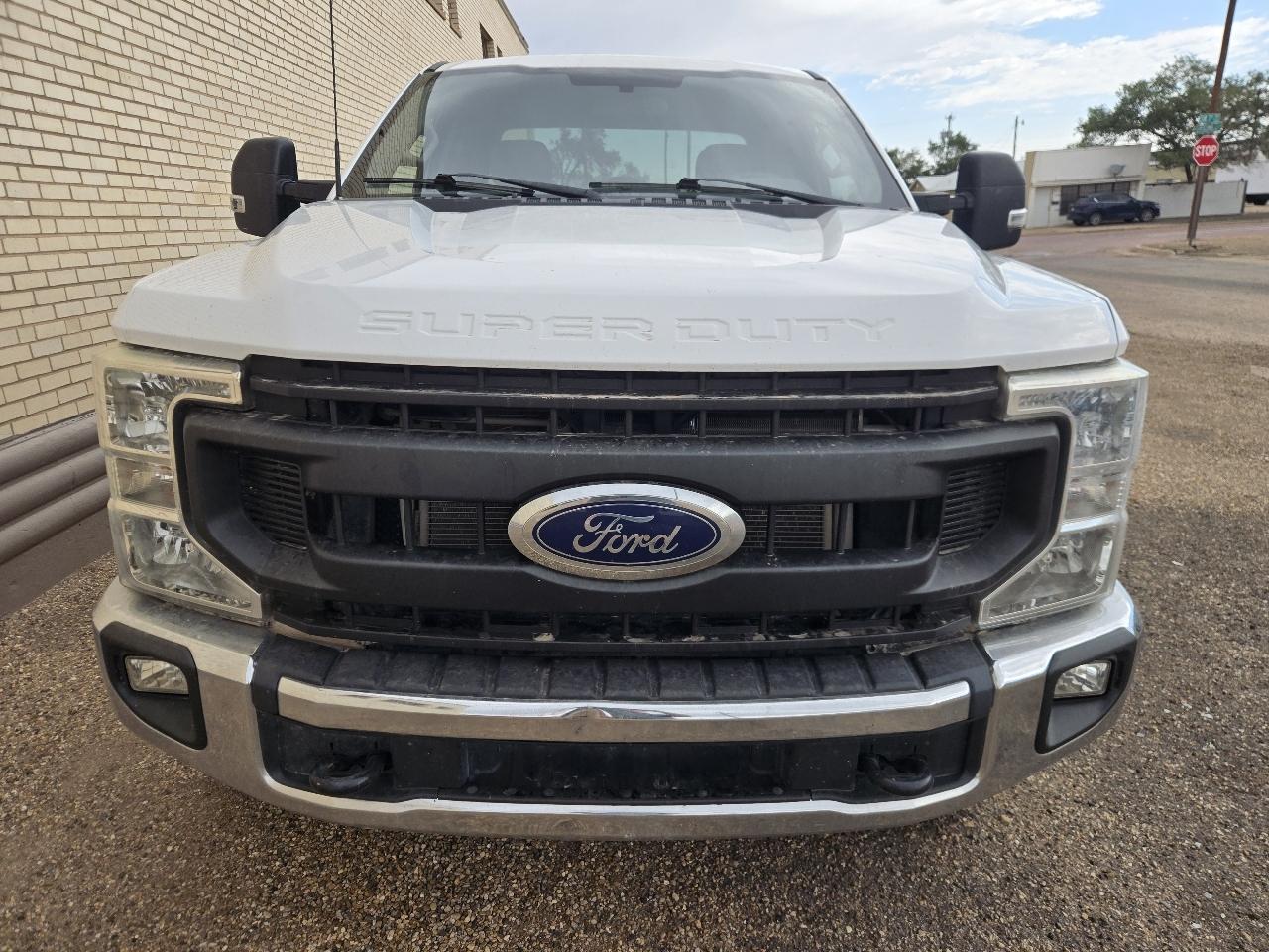 Ford Super Duty F-250 SRW XL 4WD SuperCab 8' Box 2022