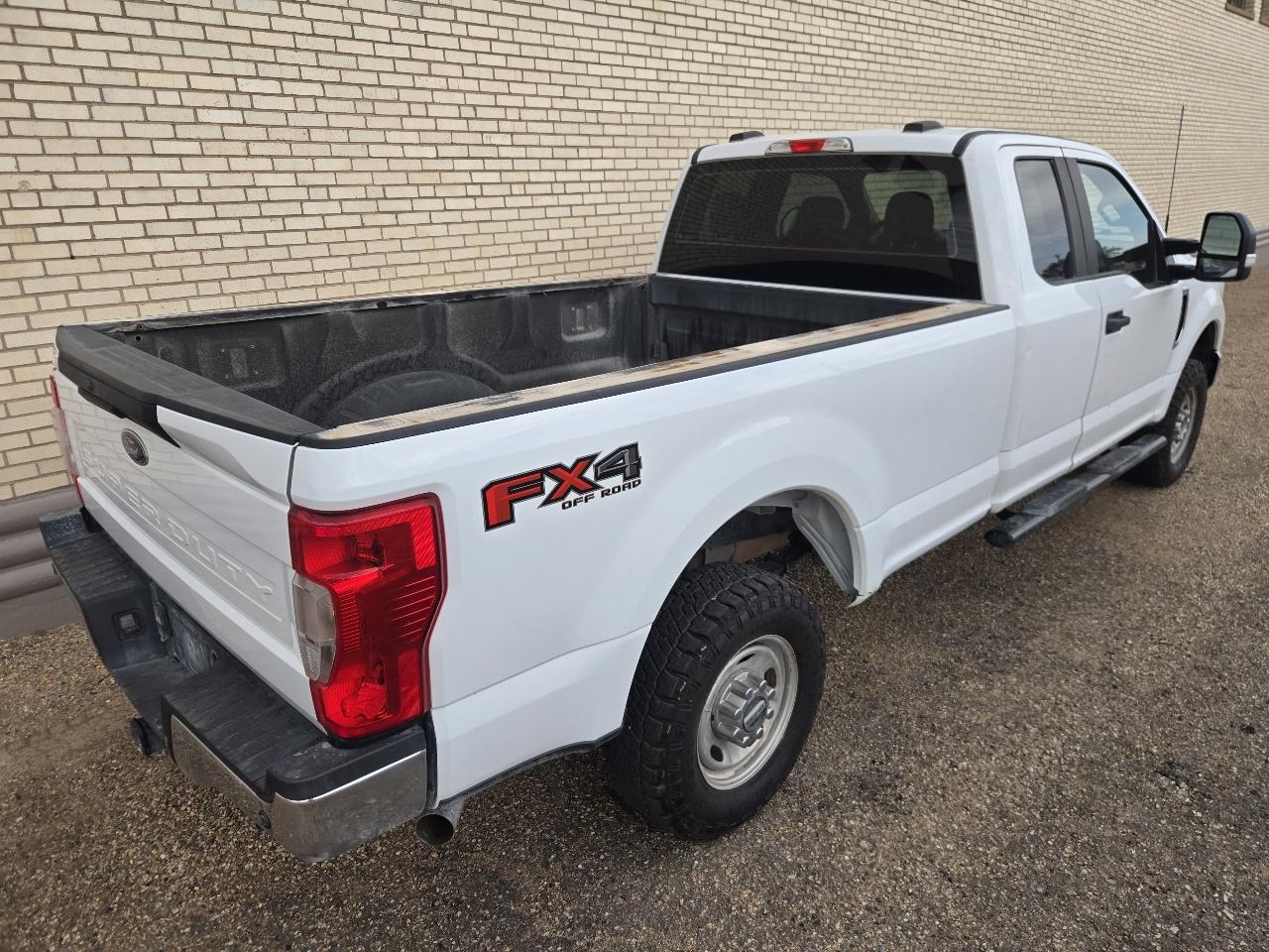 Ford Super Duty F-250 SRW XL 4WD SuperCab 8' Box 2022