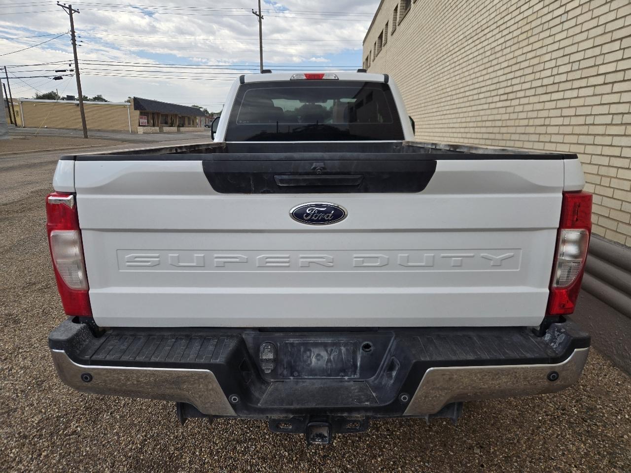 Ford Super Duty F-250 SRW XL 4WD SuperCab 8' Box 2022