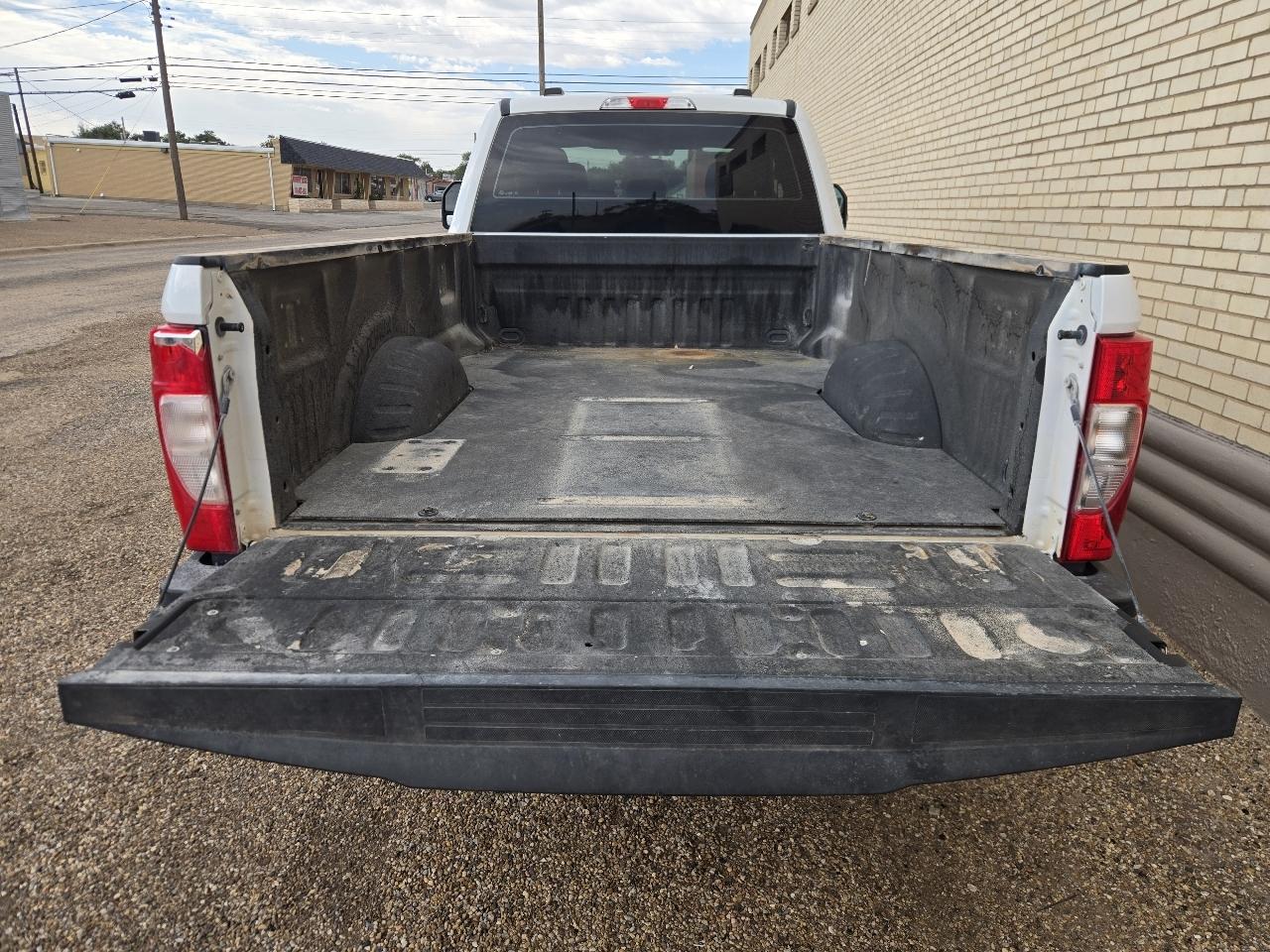 Ford Super Duty F-250 SRW XL 4WD SuperCab 8' Box 2022