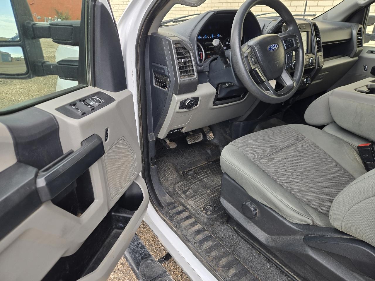 Ford Super Duty F-250 SRW XL 4WD SuperCab 8' Box 2022