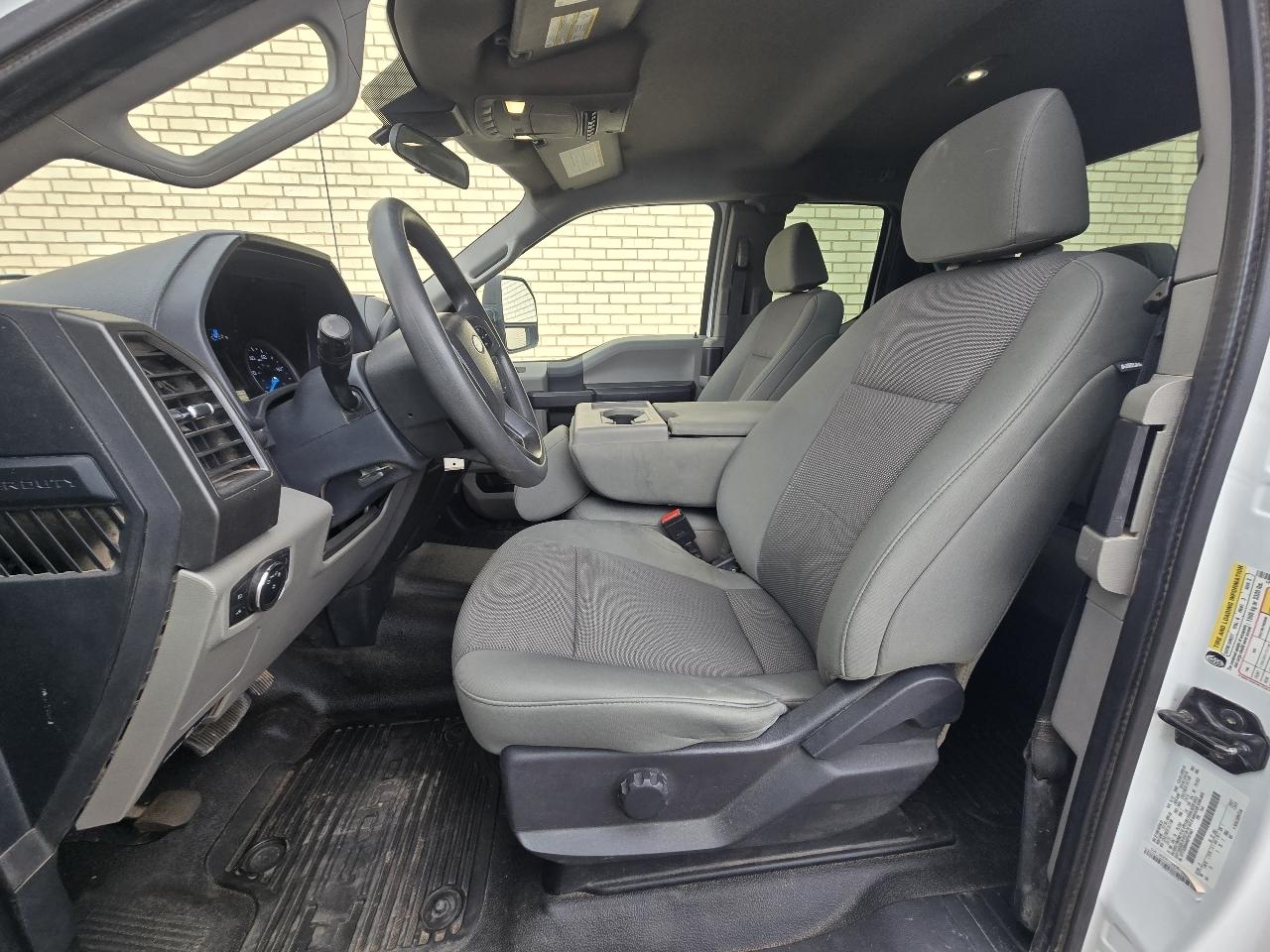 Ford Super Duty F-250 SRW XL 4WD SuperCab 8' Box 2022