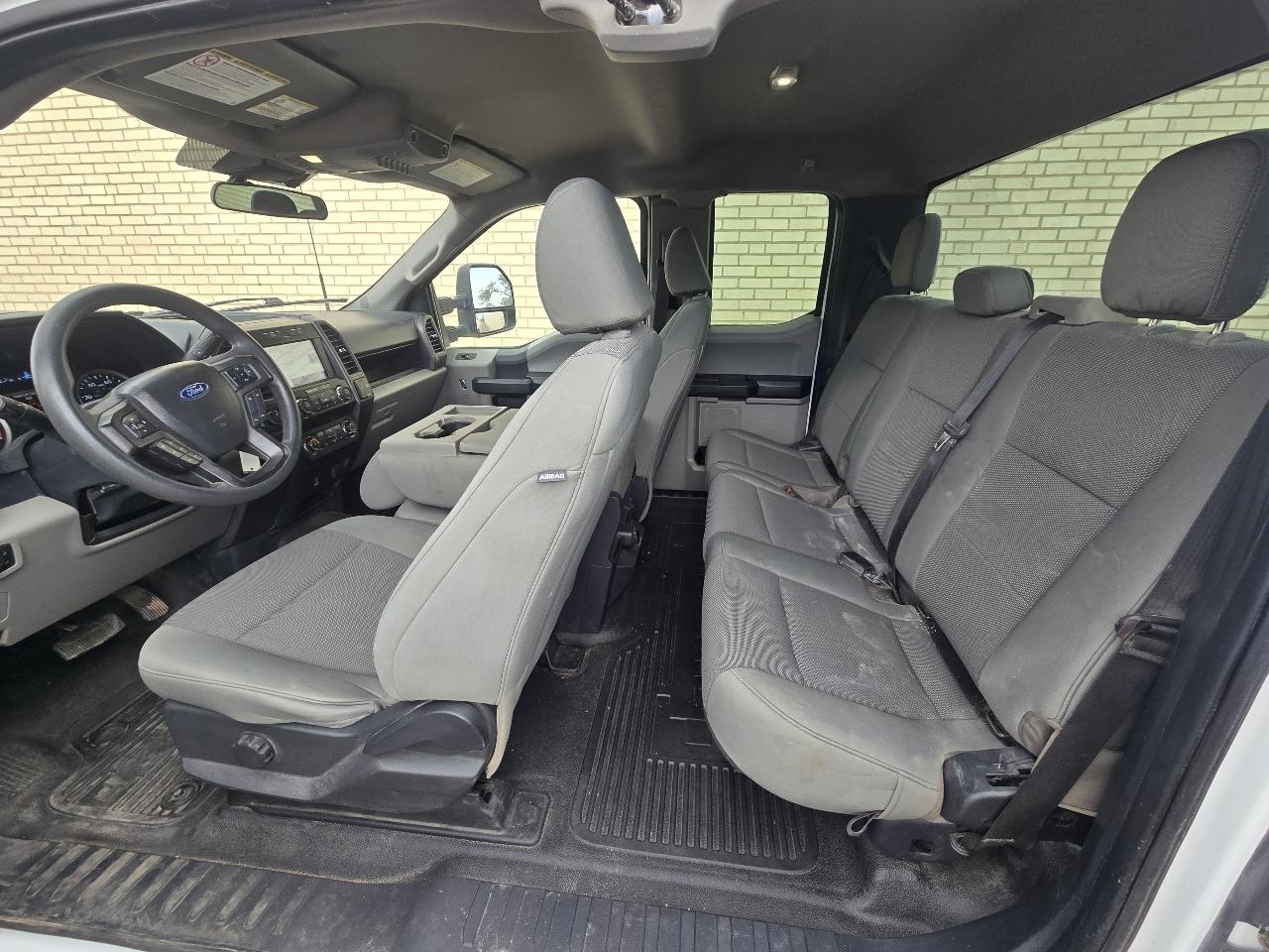 Ford Super Duty F-250 SRW XL 4WD SuperCab 8' Box 2022