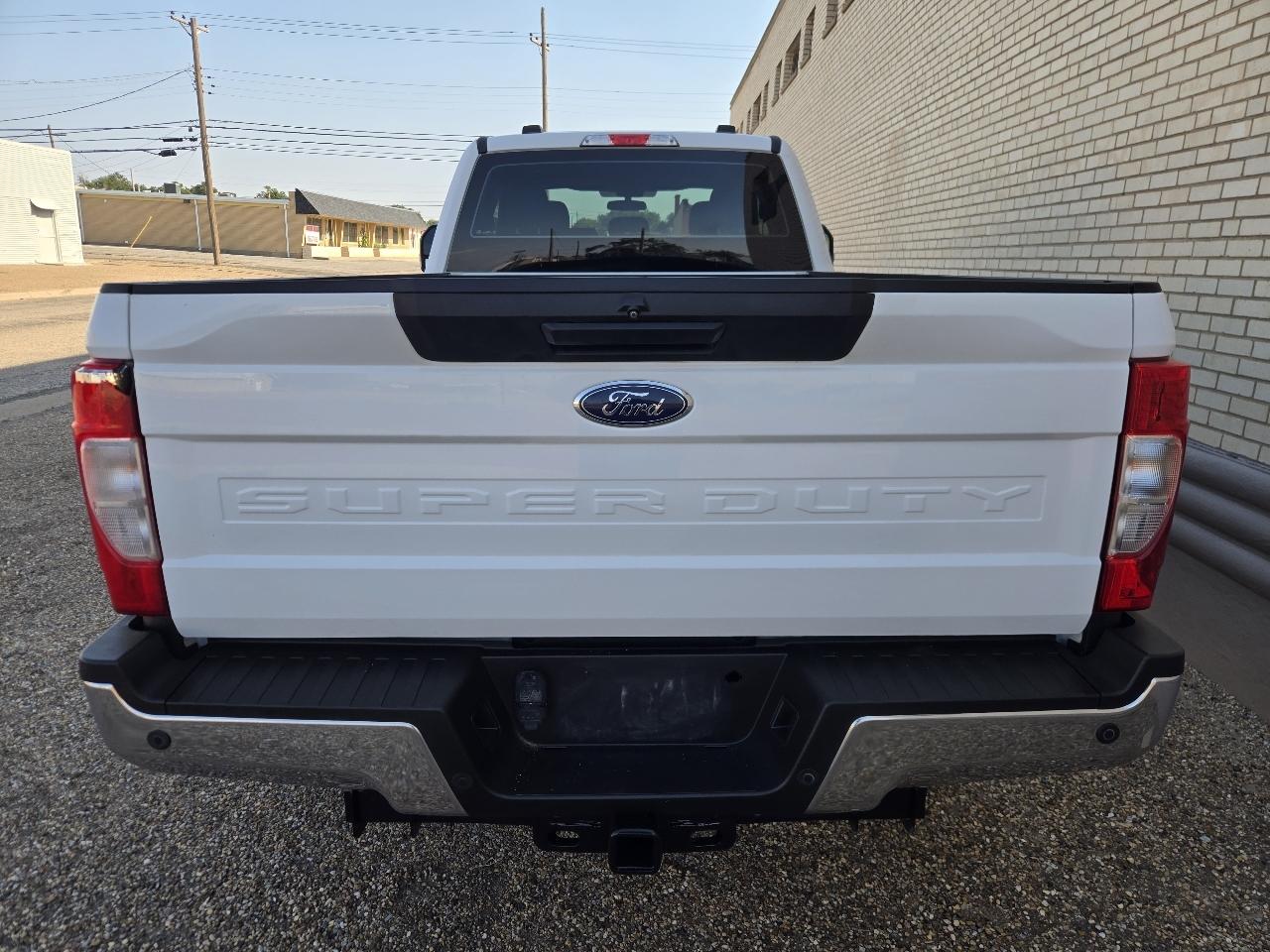 Ford Super Duty F-250 SRW XL 4WD SuperCab 8' Box 2022