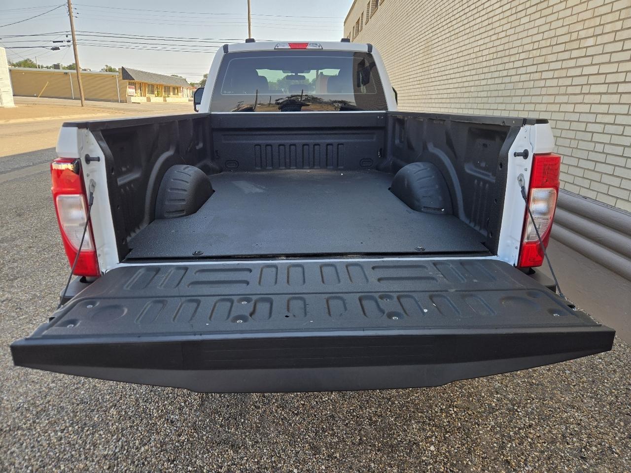 Ford Super Duty F-250 SRW XL 4WD SuperCab 8' Box 2022