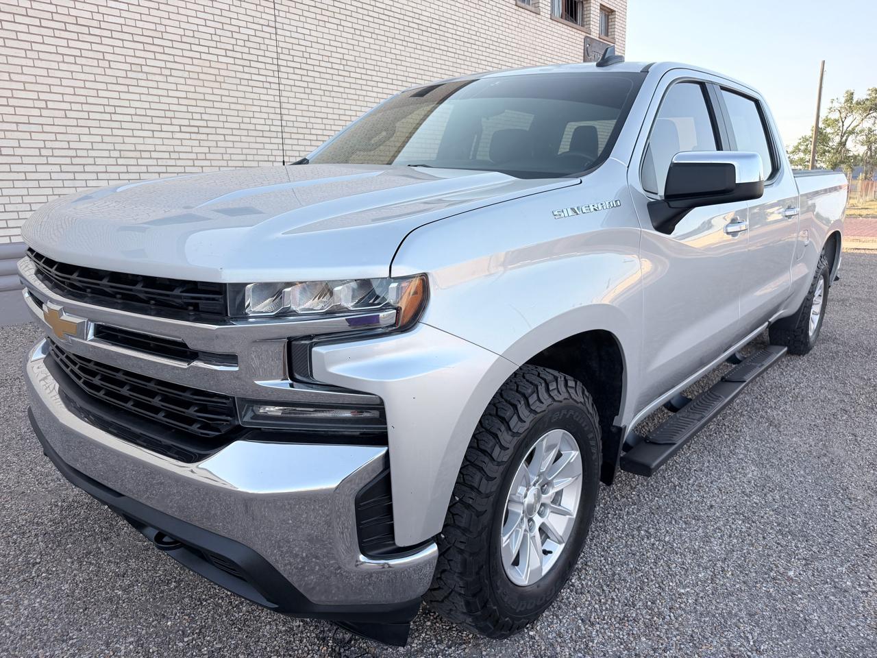 Chevrolet Silverado 1500 Crew Cab Crew Cab 143.5" WB 4WD LT 2019