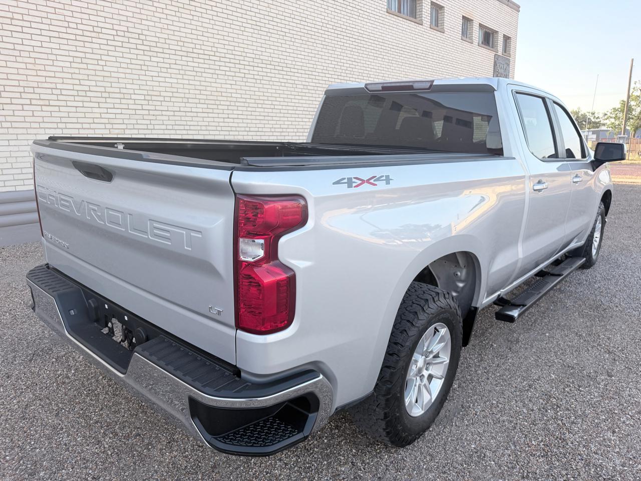 Chevrolet Silverado 1500 Crew Cab Crew Cab 143.5" WB 4WD LT 2019