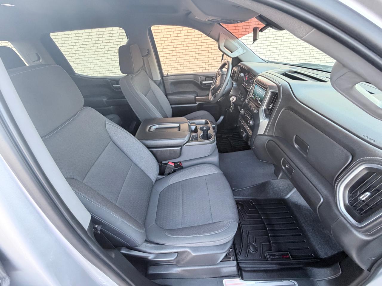 Chevrolet Silverado 1500 Crew Cab Crew Cab 143.5" WB 4WD LT 2019