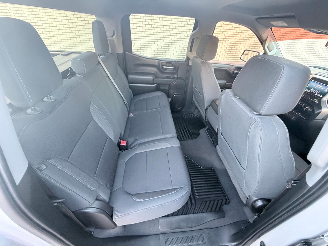 Chevrolet Silverado 1500 Crew Cab Crew Cab 143.5" WB 4WD LT 2019