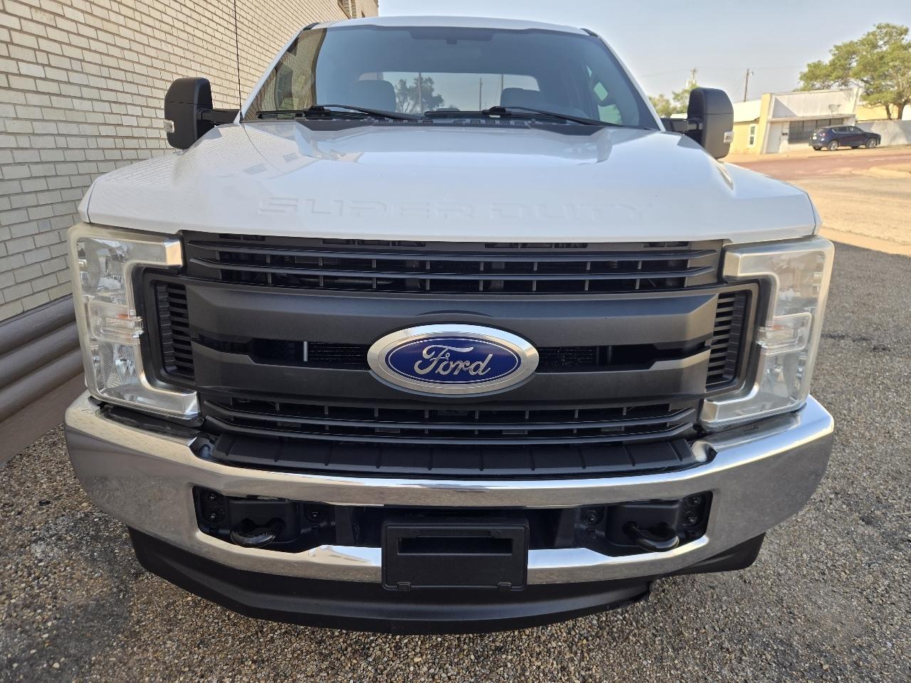 Ford Super Duty F-250 SRW XL 4WD SuperCab 6.75' Box 2019