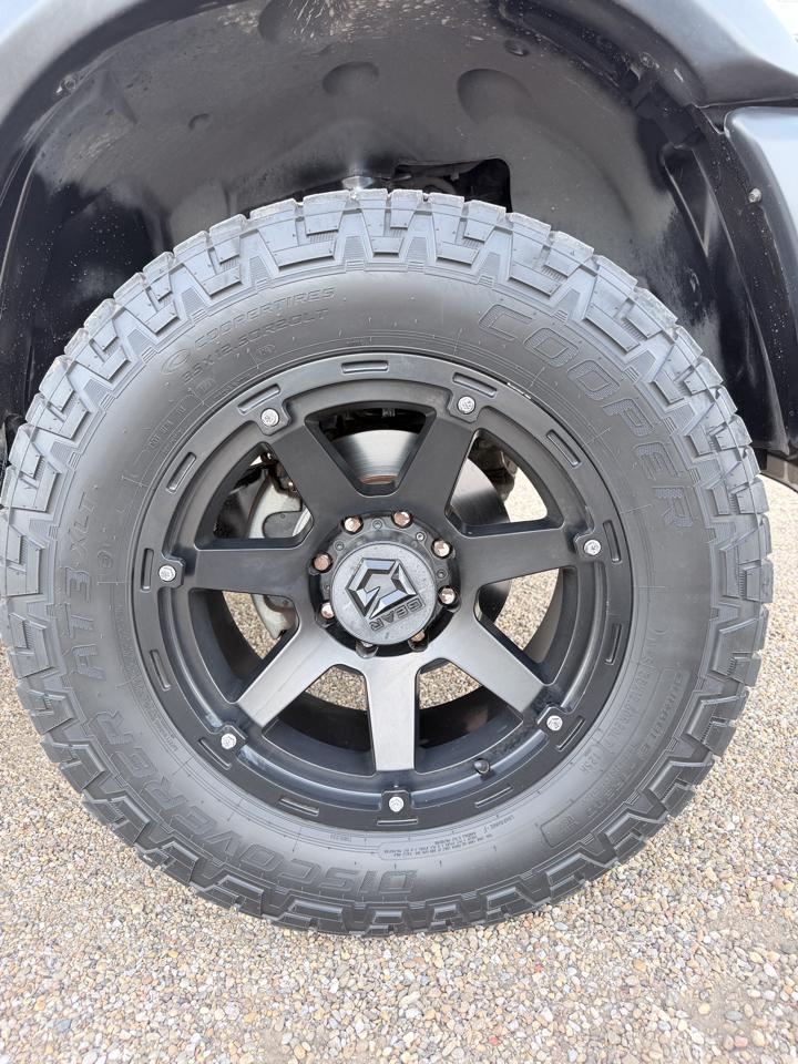 RAM 2500 Tradesman 4x4 Crew Cab 6'4" Box 2017
