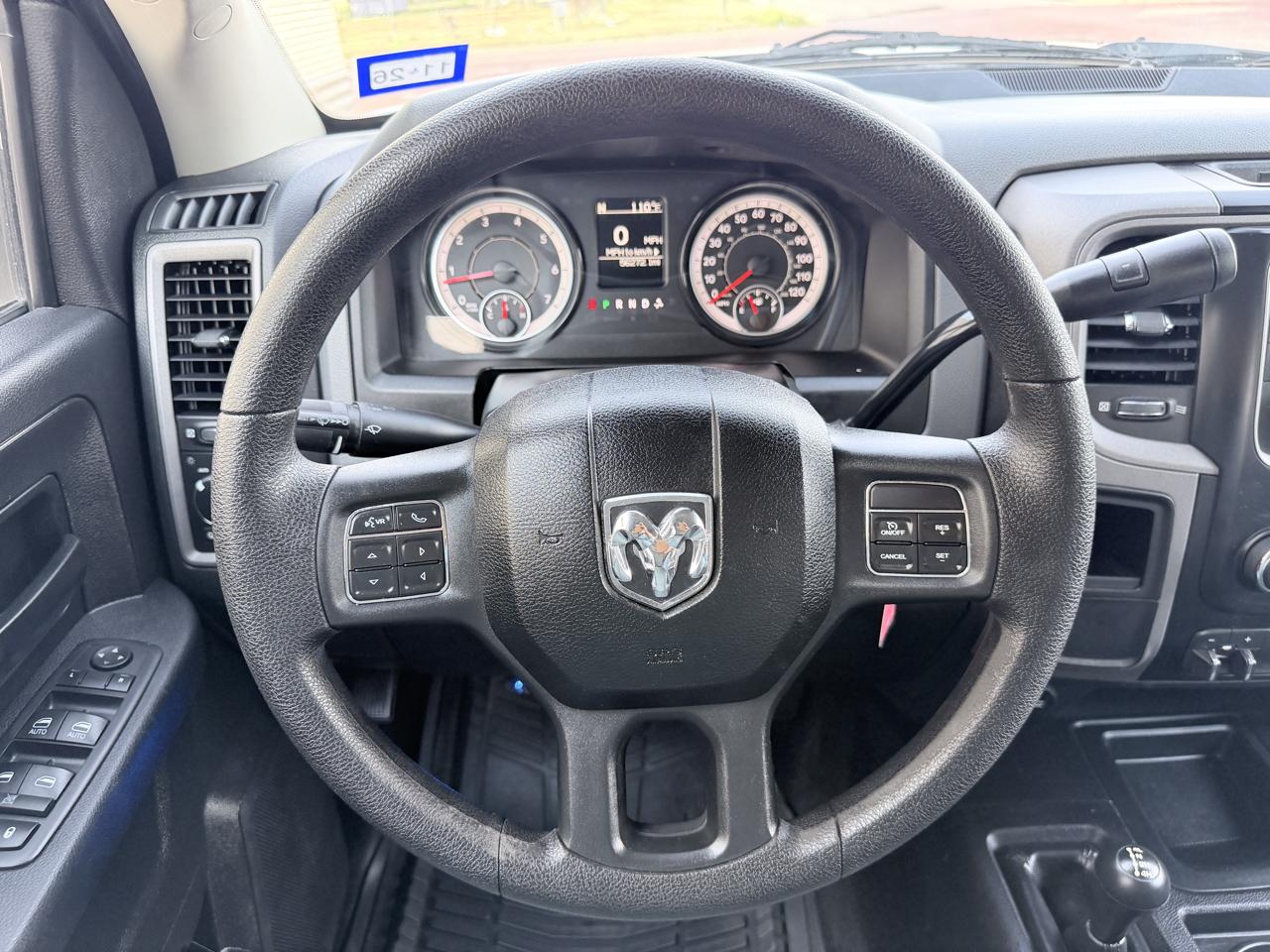 RAM 2500 Tradesman 4x4 Crew Cab 6'4" Box 2017