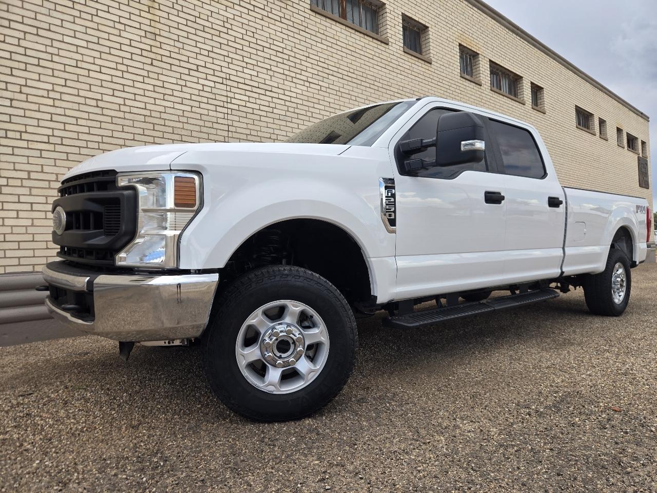 Ford Super Duty F-250 SRW XL 4WD Crew Cab 8' Box 2020