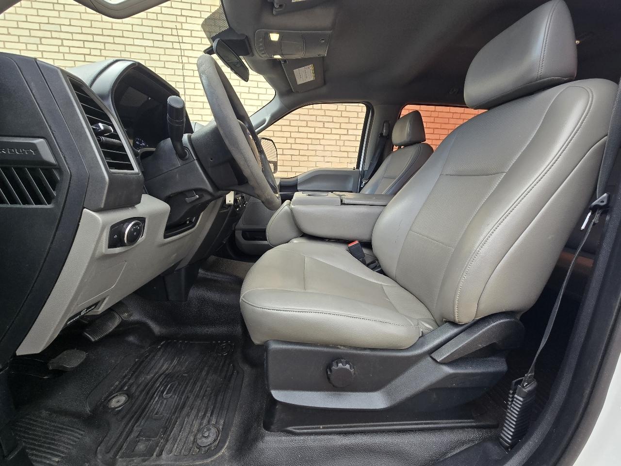 Ford Super Duty F-250 SRW XL 4WD Crew Cab 8' Box 2020