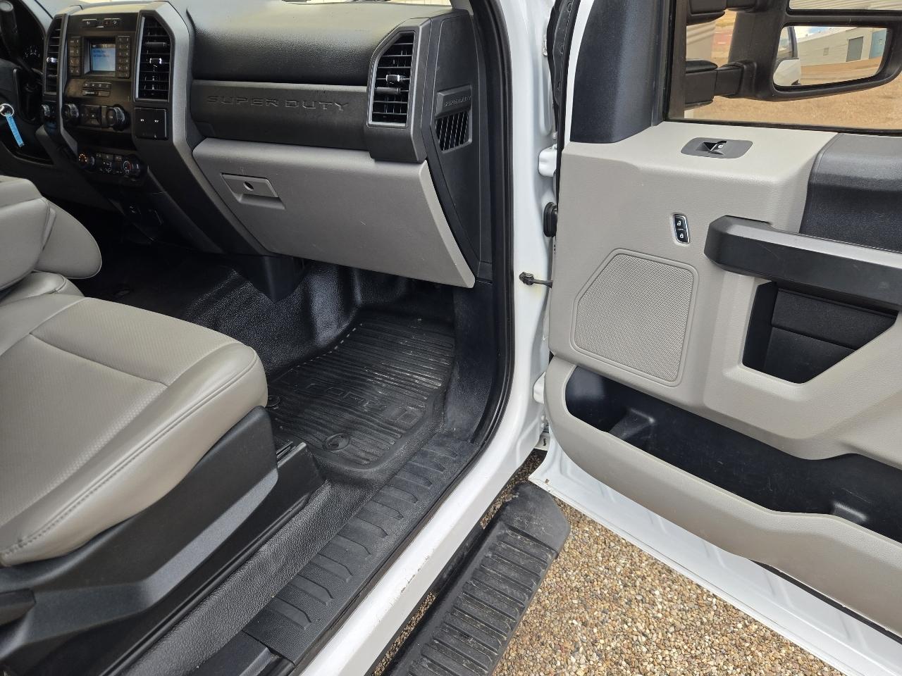 Ford Super Duty F-250 SRW XL 4WD Crew Cab 8' Box 2020