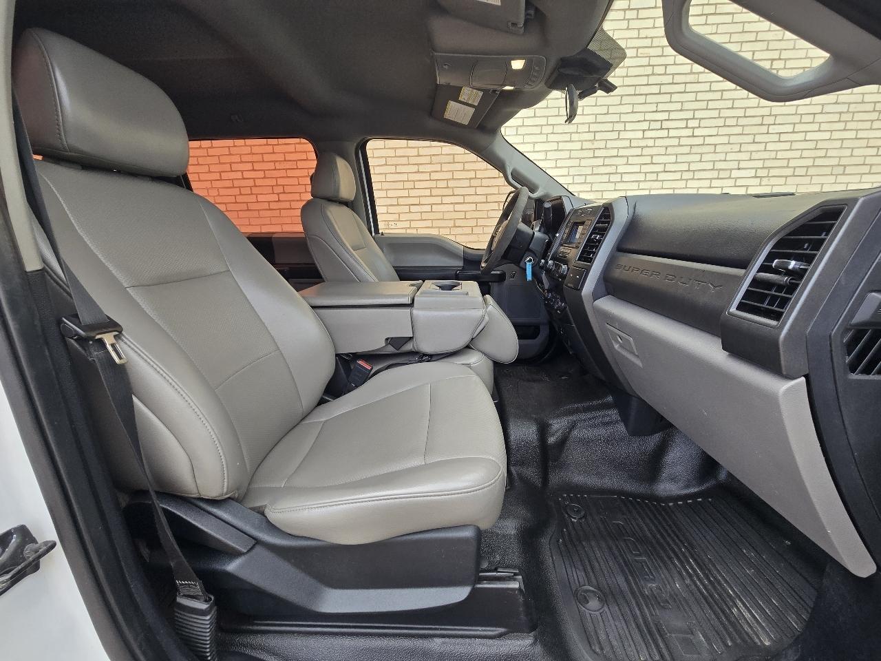 Ford Super Duty F-250 SRW XL 4WD Crew Cab 8' Box 2020