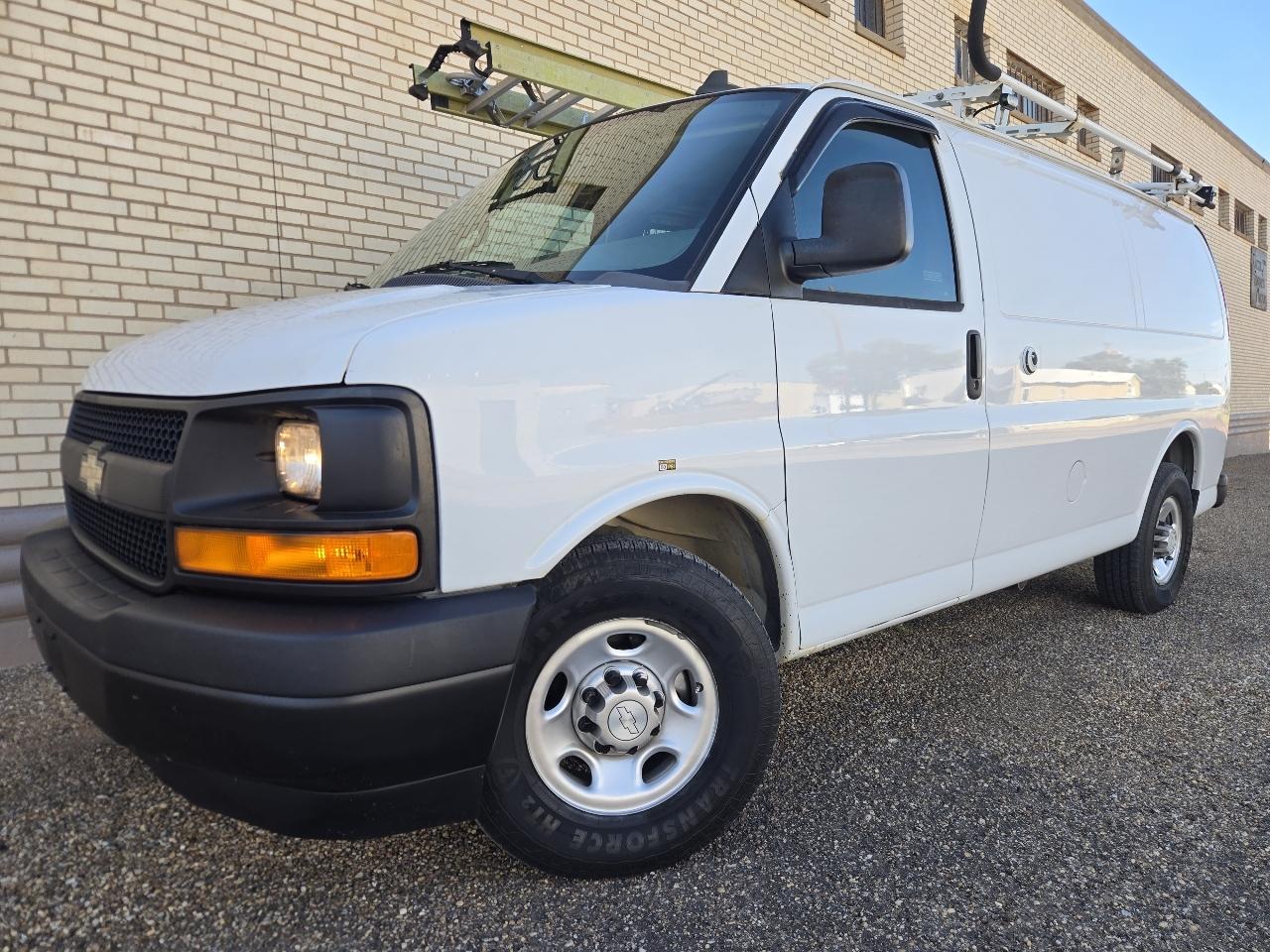 Chevrolet Express Cargo Van RWD 2500 135" 2017