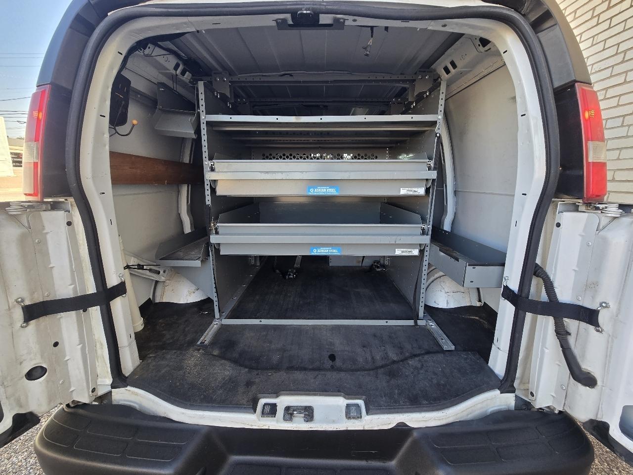Chevrolet Express Cargo Van RWD 2500 135" 2017