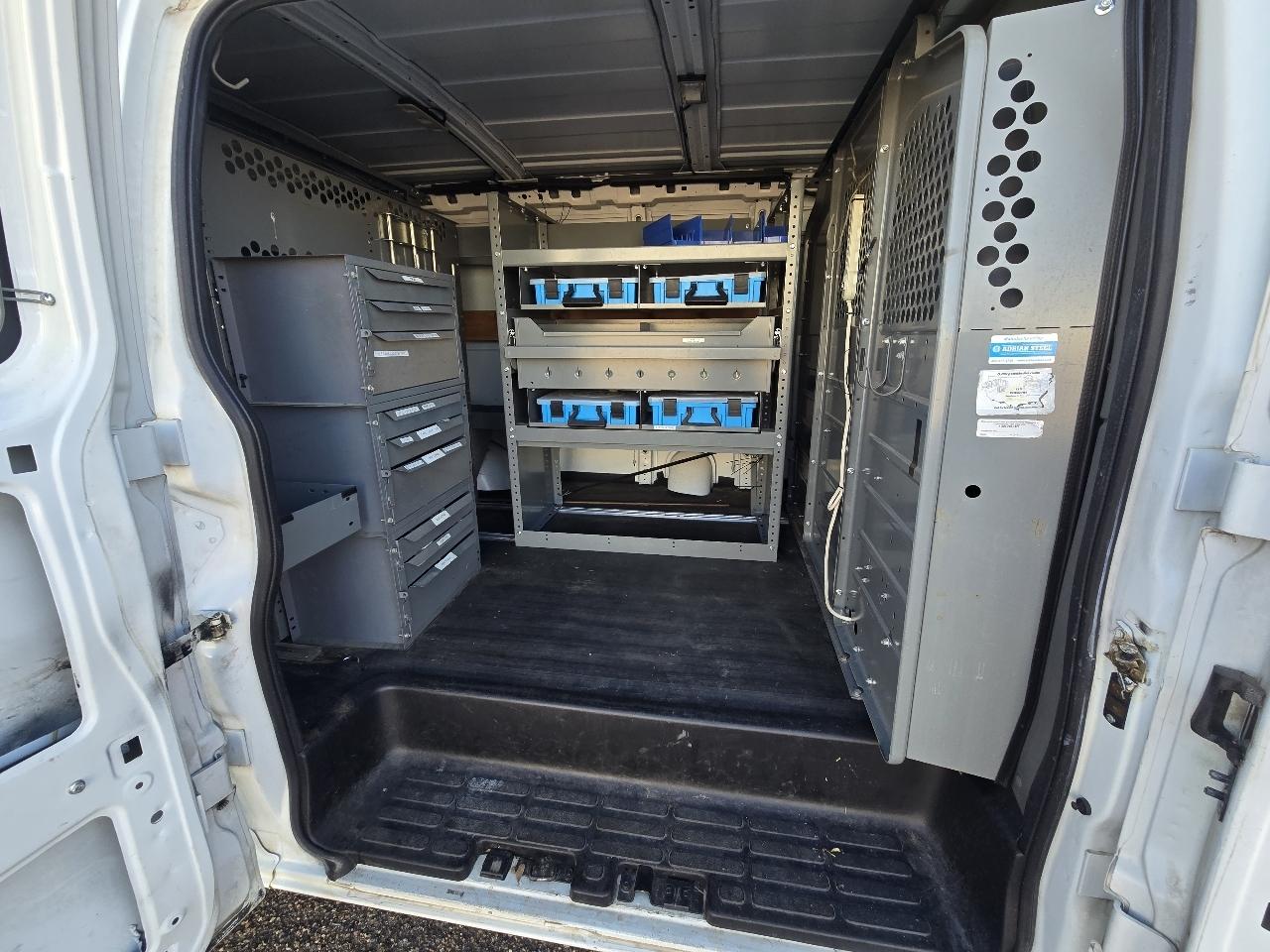 Chevrolet Express Cargo Van RWD 2500 135" 2017