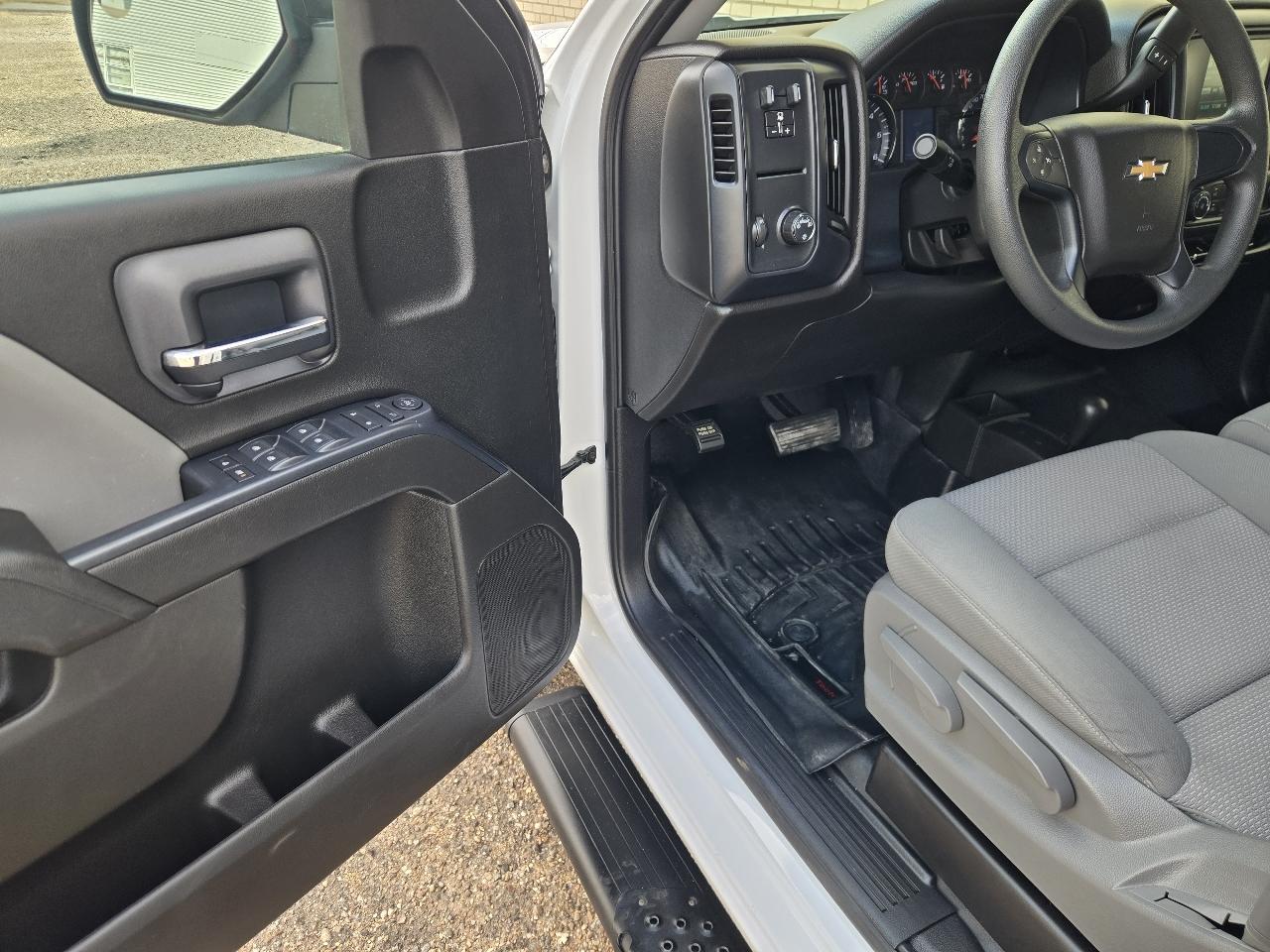 Chevrolet Silverado 1500 4WD Double Cab 143.5" LS 2018