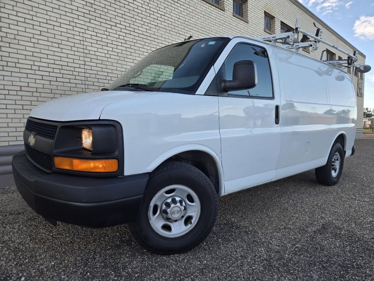 Chevrolet Express Cargo Van RWD 2500 135" 2014