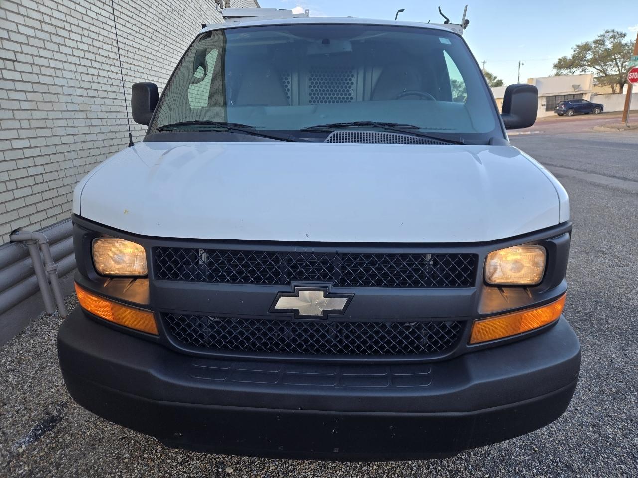 Chevrolet Express Cargo Van RWD 2500 135" 2014