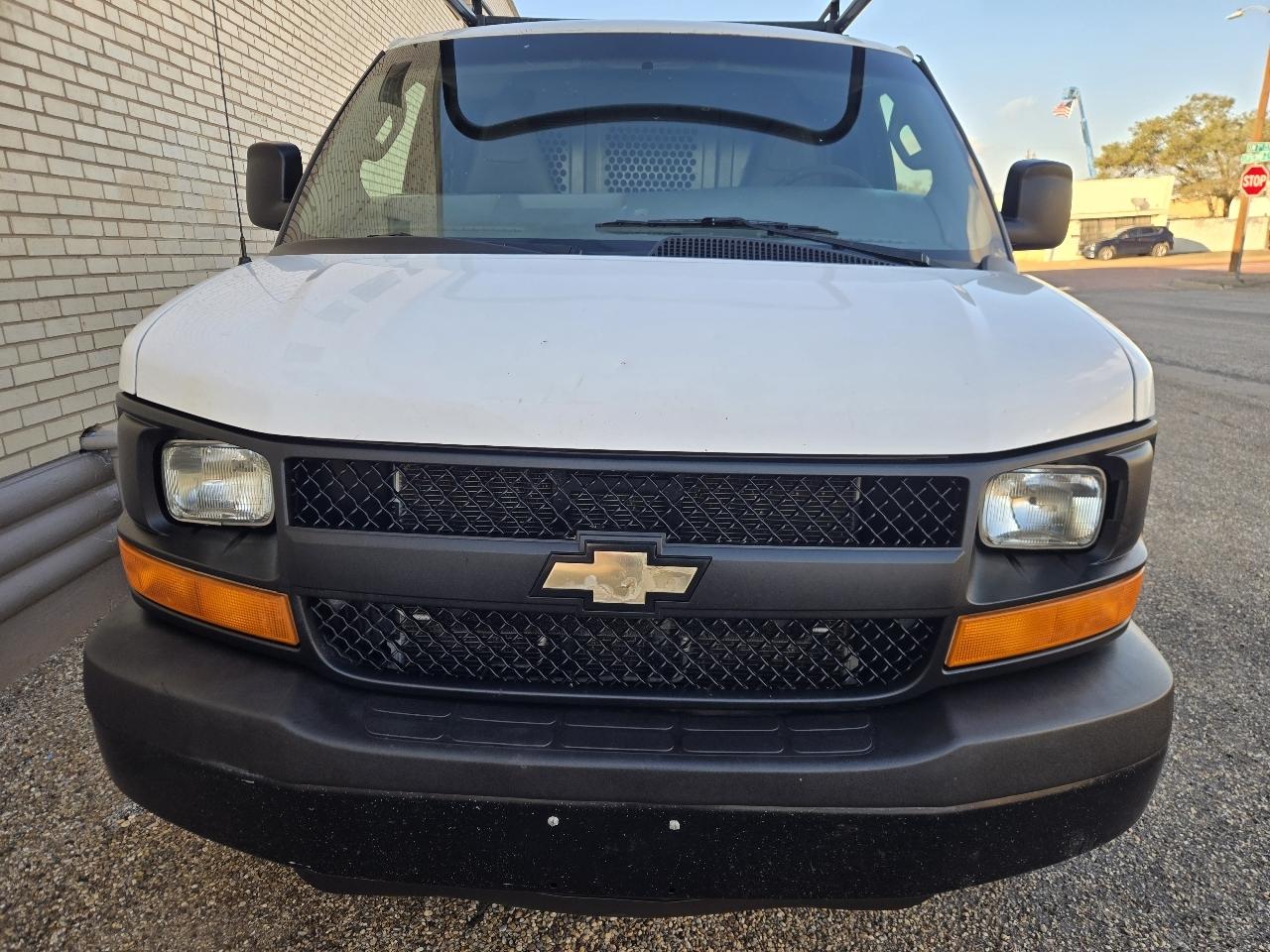 Chevrolet Express Cargo Van RWD 2500 135" 2016