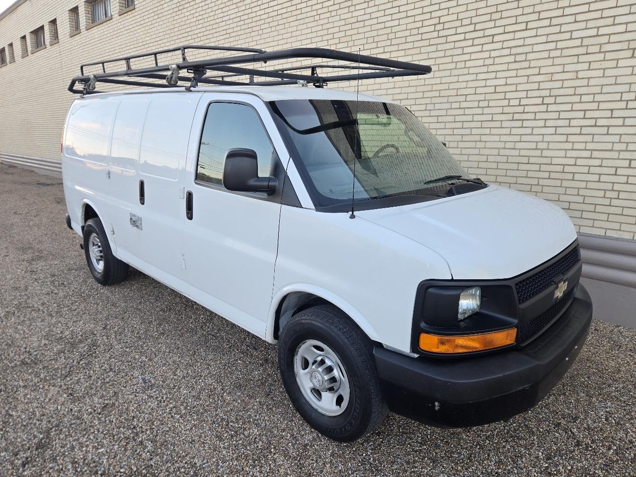 Chevrolet Express Cargo Van RWD 2500 135" 2016