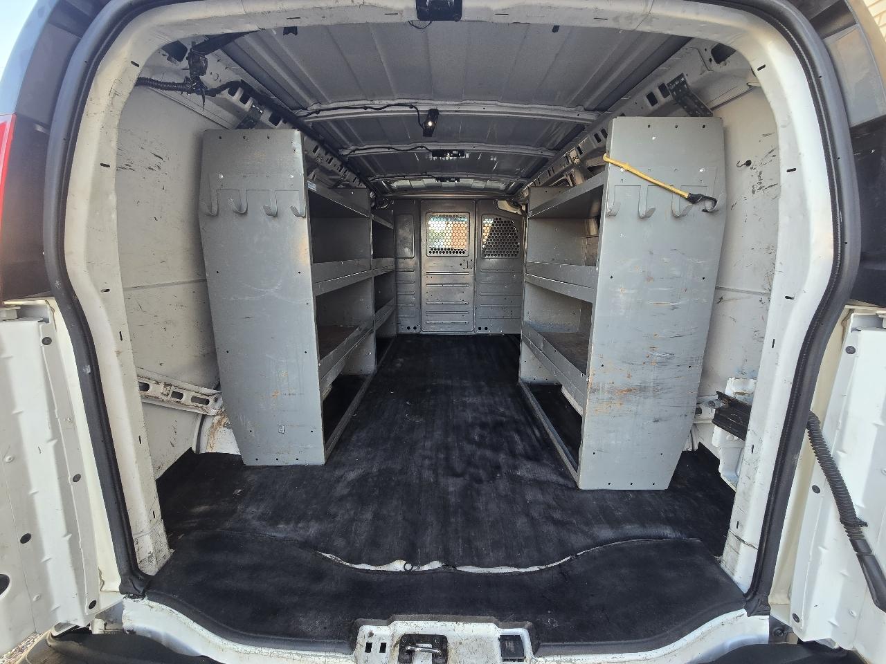 Chevrolet Express Cargo Van RWD 2500 135" 2016